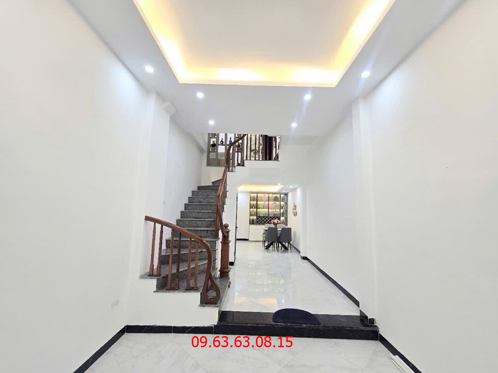 TRUNG TÂM THANH TRÌ. Ô TÔ ĐỖ, DT 45M2x3T. GI-Á 4.2 T-Ỷ.