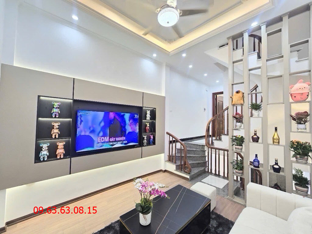 TRUNG TÂM THANH TRÌ. Ô TÔ ĐỖ, DT 45M2x3T. GI-Á 4.2 T-Ỷ.