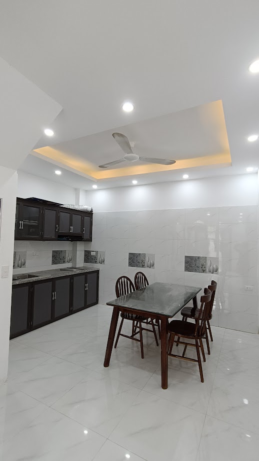 BÁN ĐẤT VẠN PHÚC THANH TRÌ. VÀI BƯỚC RA Ô TÔ, DT 50M. NHỈNH 2 T-Ỷ.