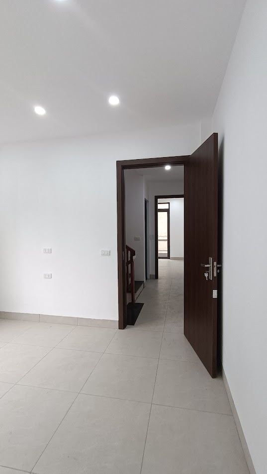 Bán nhà Vạn Phúc Thanh Trì. Ô tô vào nhà, vị trí đắc địa. 45mx5 tầng. nhỉnh 5 tỷ